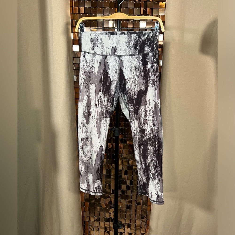 Unbranded Marble Style Leggings - waist 13-14
